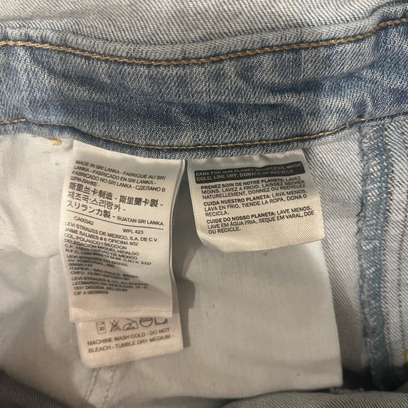 Levi’s Denim Shortalls - Picture 7 of 9